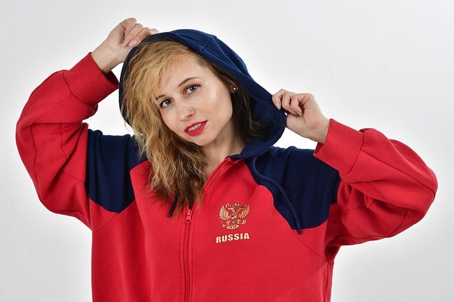 的表现更加 的表现更加